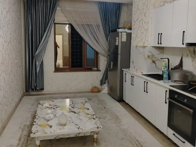 2-комн. квартира, 2 этаж, 66м², Султони Кабир, Душанбе