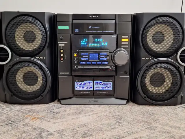 Музыкальный центр Sony MHC-RG70AV, Душанбе