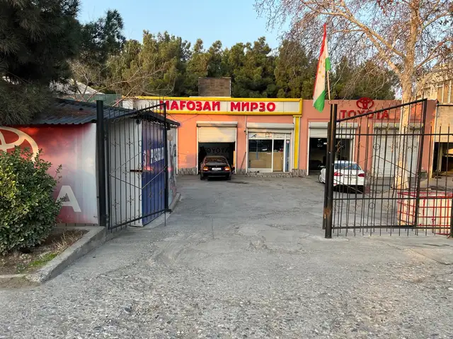 Помещение под магазин / салон, 700м², трасса Бобочон гафуров автостанция, Худжанд