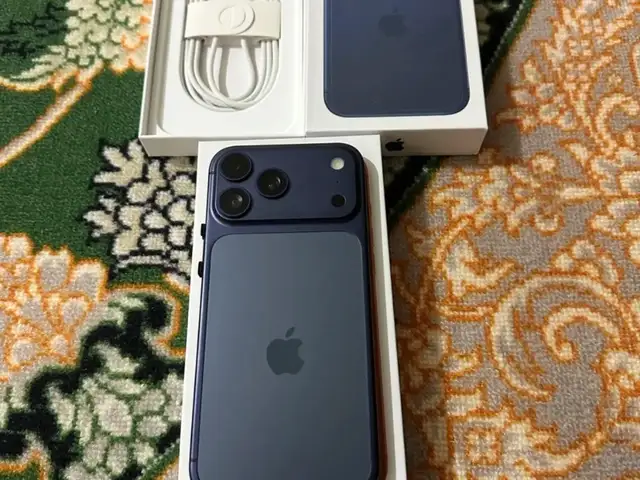 Apple iPhone 17 Pro, 256 gb, Deep Blue, Душанбе
