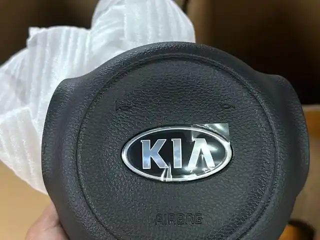 Крышка подушки безопасности от Kia 2014-2016, Худжанд