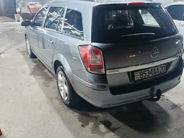 Opel Astra H