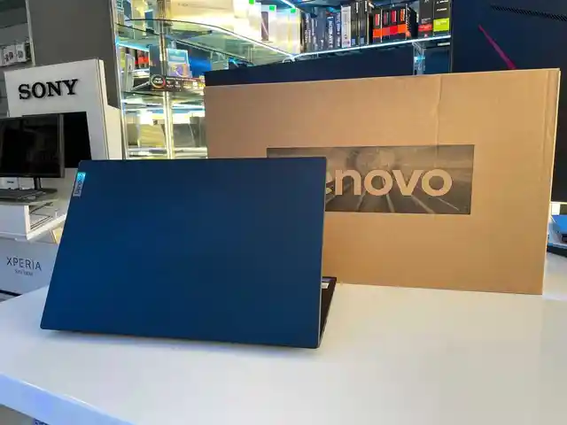 Ноутбук Lenovo Core i3-1215U 4/SSD256GB с сумкой, Худжанд