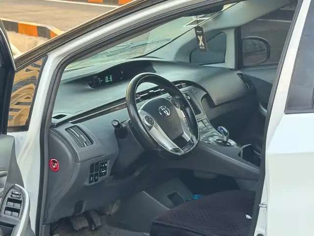 Toyota Prius, 2010, Душанбе - 7