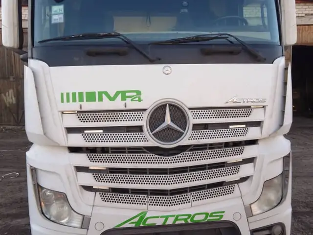 Грузовик Mercedes-Benz Actros 2012, Худжанд