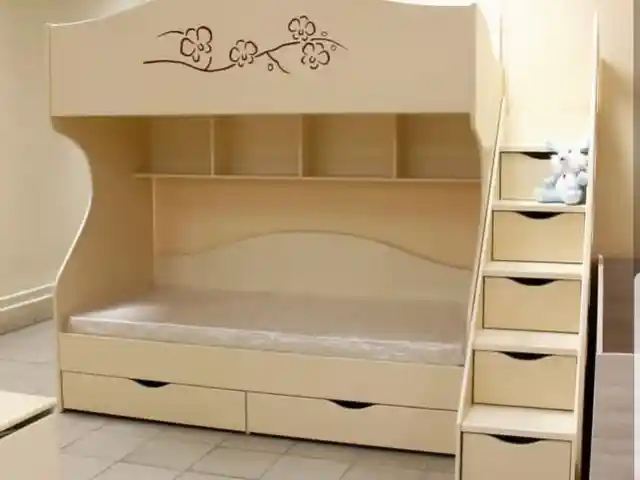 Двухъярусная кровать, Душанбе
