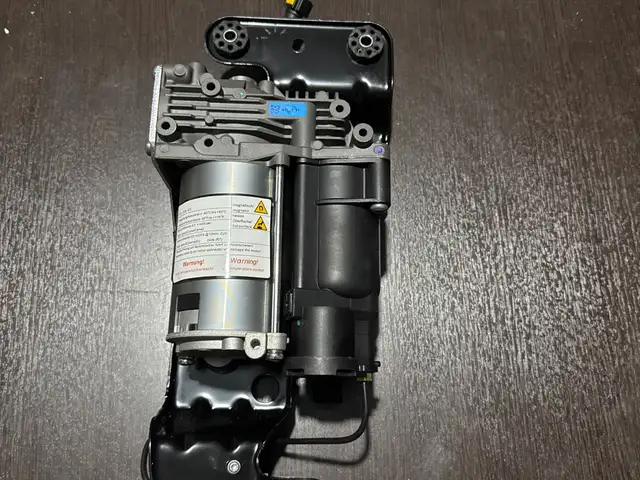 Насос пневматический на BMW X5 F15, Душанбе
