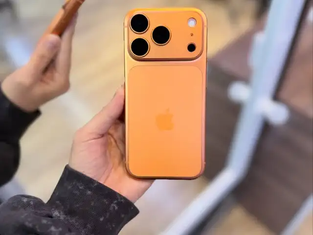 Apple iPhone 17 Pro Max, 512 gb, Cosmic Orange, Душанбе
