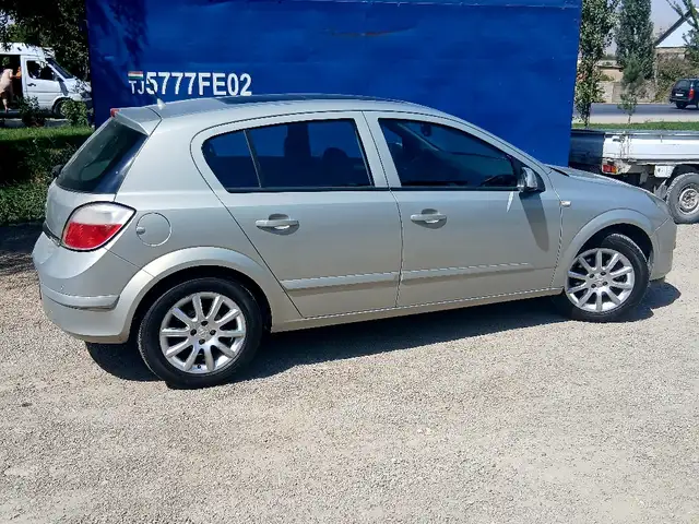 Opel Astra H