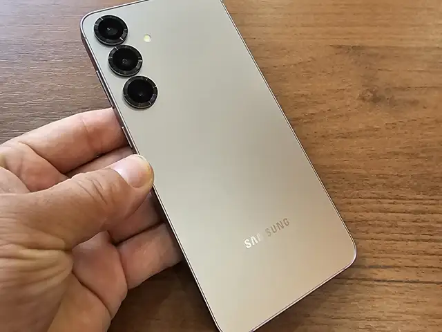 Samsung Galaxy S25+ 256/12Gb Carea 5G, Худжанд