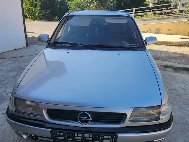 Opel Astra F