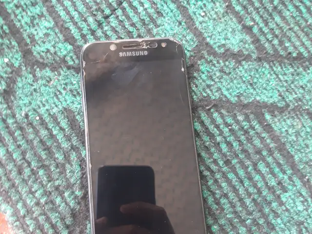 Samsung Galaxy J5, Истаравшан