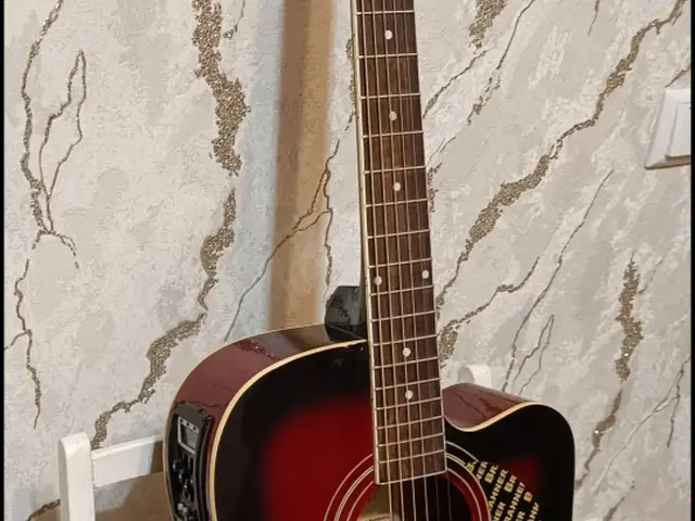 Электро-акустическая гитара Brahner. Super Guitar, Душанбе