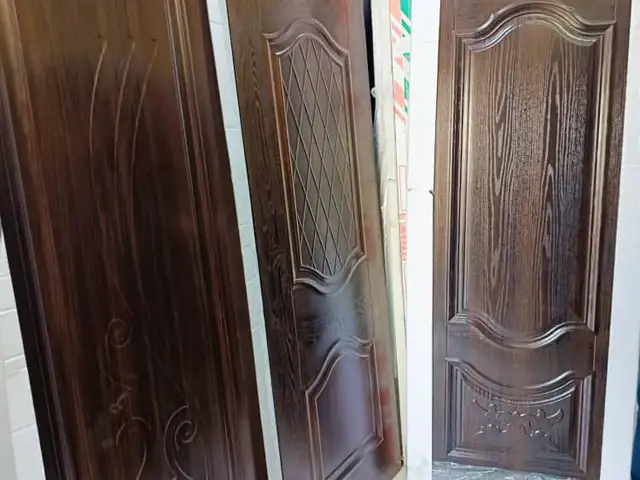 Дархои чубин, Душанбе