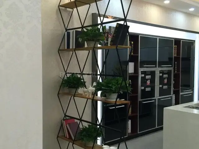 Подставка для книг и цветов, Душанбе