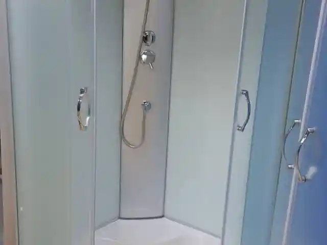 Душевая кабина, Душанбе