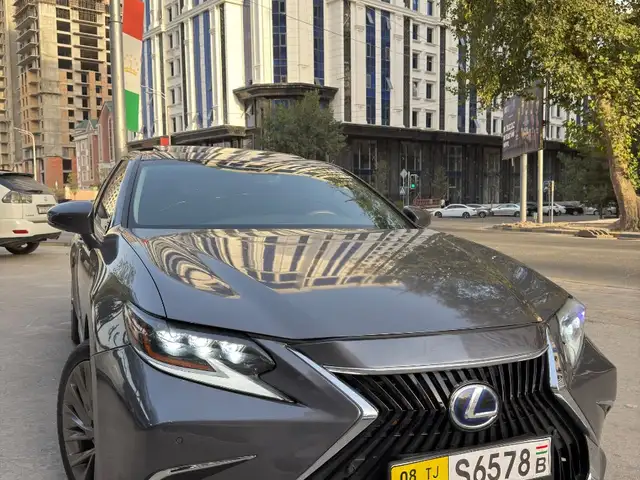 Lexus ES series