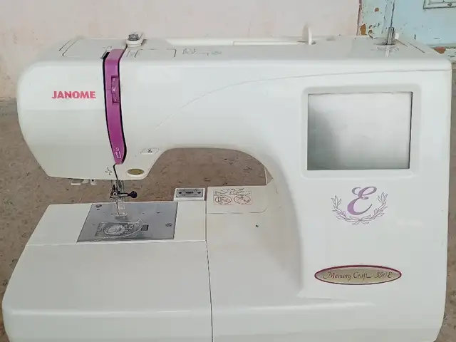 Вышивальная машинка Janome memory craft 350e, Конибодом