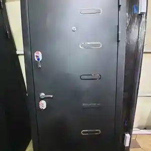 Железная дверь, Душанбе