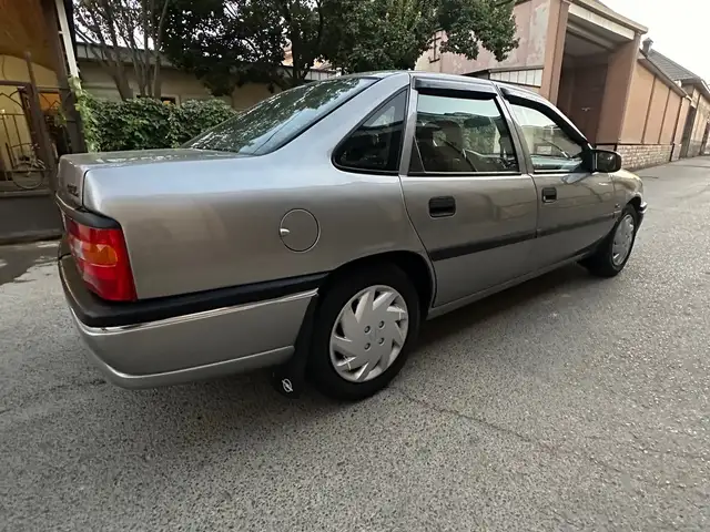 Opel Vectra A, 1994, Худжанд - 5