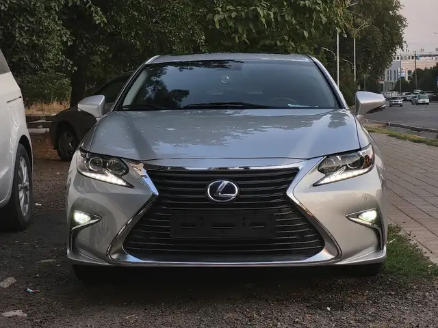 Lexus ES series