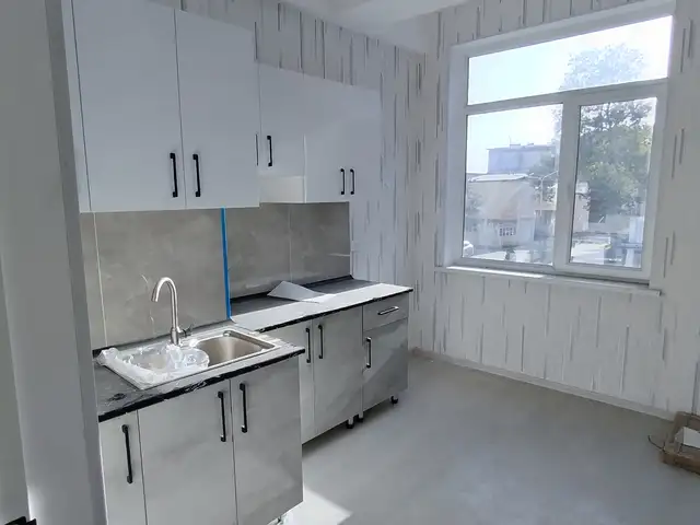 2-комн. квартира, 1 этаж, 42 м², 1 микрайон, Турсунзаде