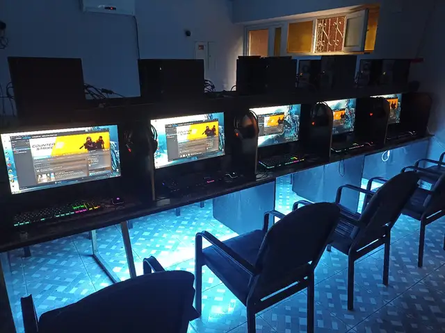 Комплект игровых компьютеров, Худжанд