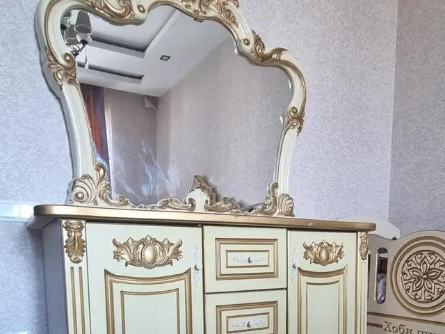 Трюмо, Худжанд