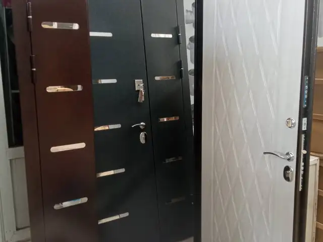 Дархои охани, Душанбе