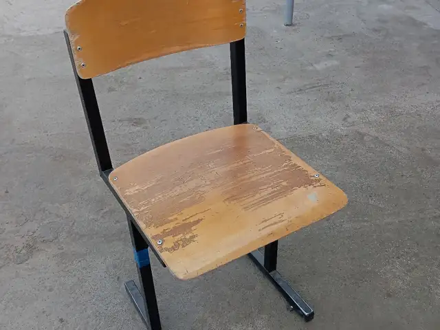 Стул, Турсунзаде