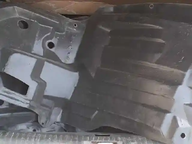 Передний подкрыльник от Toyota Corolla 2007-2013, Душанбе