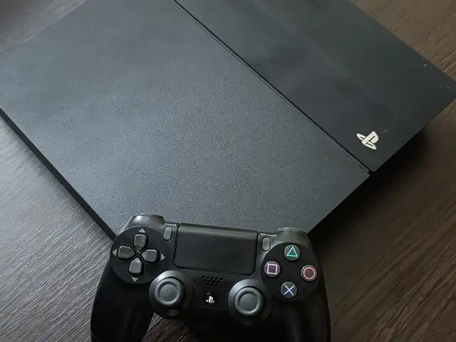 Игровая приставка Play Station 4, Хуҷанд