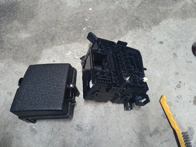 Крышка блока питания передний Hyundai Santafe 2013-17, Душанбе