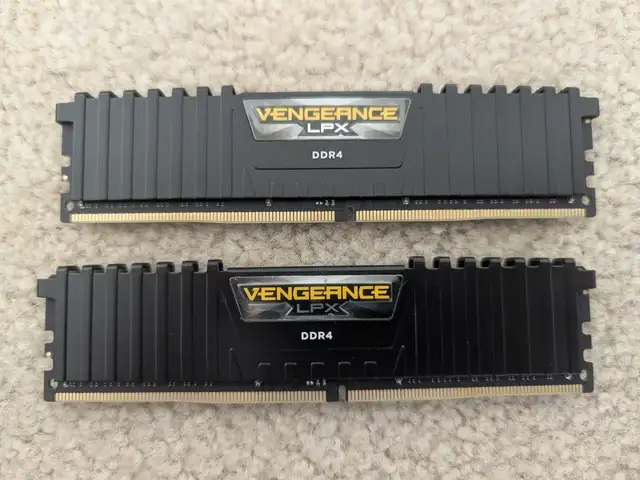 Модуль памяти Corsair Vengeance LPX 16GB 2x8GB DDR4 3000MHz CL15, Душанбе