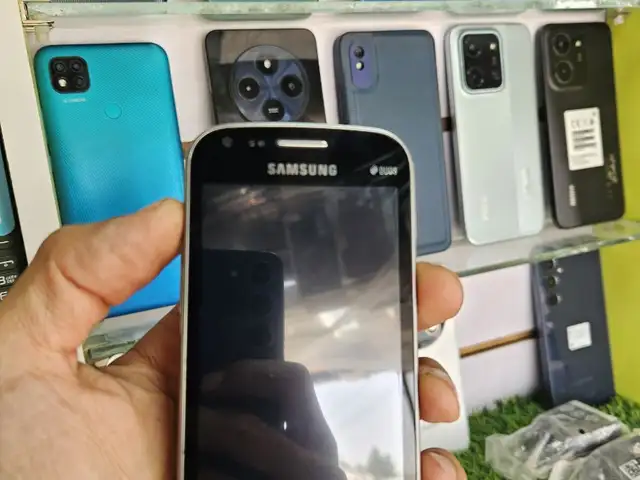 Samsung Galaxy S Duos 2, Хуросон
