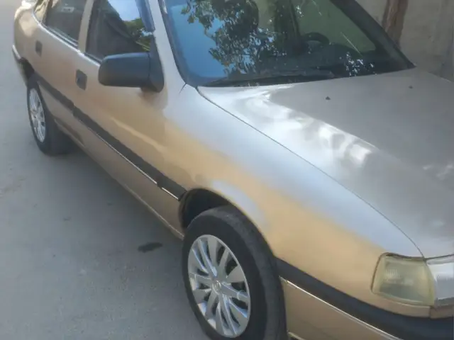 Opel Vectra A, 1989, Исфара - 4