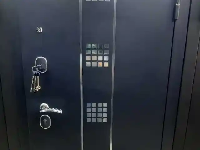 Железная дверь, Душанбе