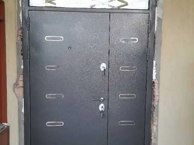 Дверь, Душанбе