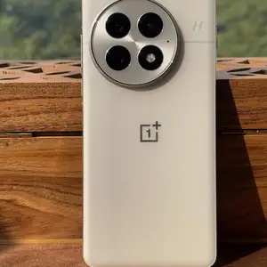 OnePlus 13, Душанбе