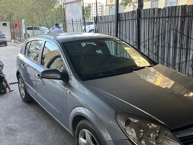 Opel Astra H