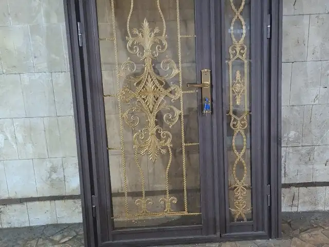 Входная дверь, Душанбе