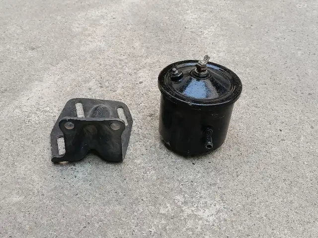 Бачок насоса на ЗИЛ, Душанбе