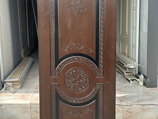 Дверь, Душанбе