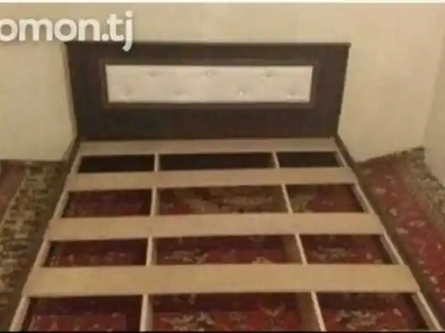 Двуспальная кровать, Душанбе