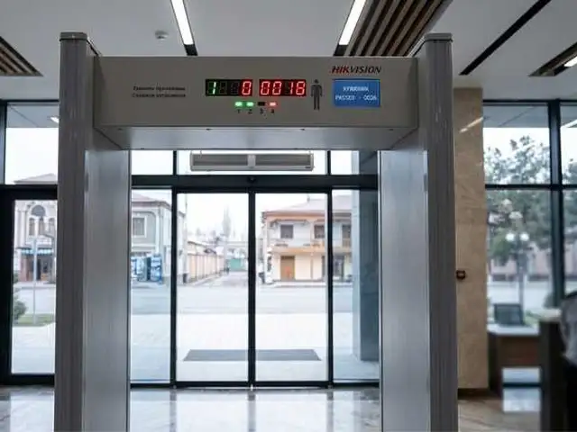 Проход через металлодетектор Hikvision iSD-SMG106C, Хуҷанд