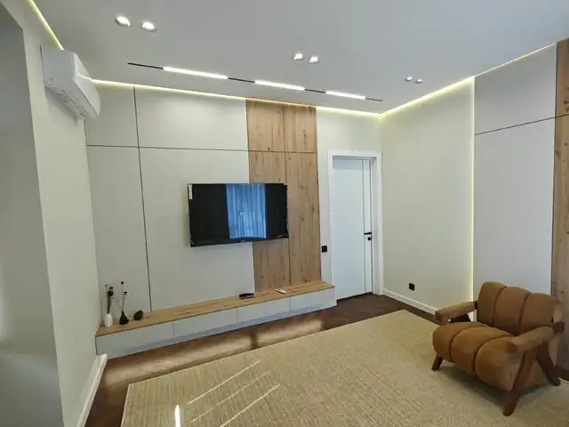 3-комн. квартира, 9 этаж, 106 м², 33 мкр , Душанбе - 7