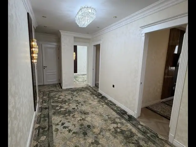 3-комн. квартира, 9 этаж, 106м², 82 мкр, Душанбе