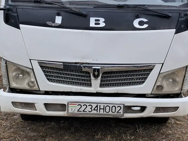 Бортовой автомобиль JBC, 2004, Хуҷанд