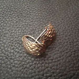 Золотые серёжки, Душанбе