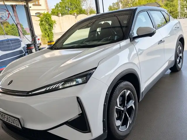 Dongfeng L7